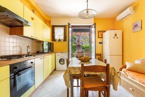 Casa | Cucina privata | Frigorifero con congelatore