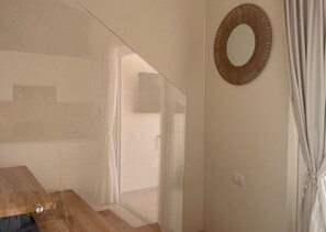Dusche, Haartrockner, Bidet, Toilettenpapier