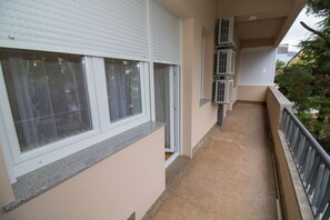 Luxury Condo | Balkoni