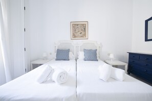 2 bedrooms, WiFi - AlohaMundi Cathedral III (Sevilla)