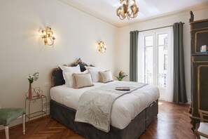 4 bedrooms, desk, travel crib, free WiFi - SunlightProperties LA ROTONDE - Luxury 4 BDR with sea view near Negresco (Nice)