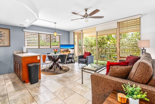 TV, DVD player, books, video library - Kihei Kai Nani #12-337 Updated Expansive Outdoor Living, Near Beach, AC! (Kihei)