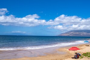 Beach nearby - Kihei Kai Nani #12-337 Updated Expansive Outdoor Living, Near Beach, AC! (Kihei)