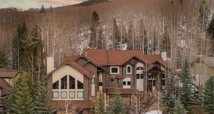 Highline by AvantStay | Breathtaking Mountain Home w/ Hot Tub & Views