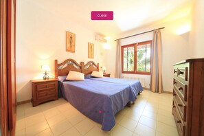 4 bedrooms, in-room safe, iron/ironing board, free WiFi