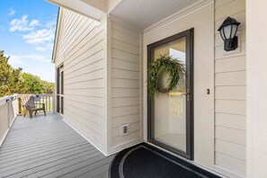 Exterior detail - Sunny Spinnaker Close to Beach and Club! Amenity access included! (Seabrook Island)