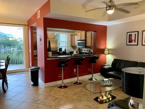 Smart TV, books, printers - Looking for Snowbirds with Marina Views at Little Harbor !!! 90 day discount (Ruskin)
