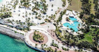 AQUAMARINA BEACHFRONT CONDOMINIUM