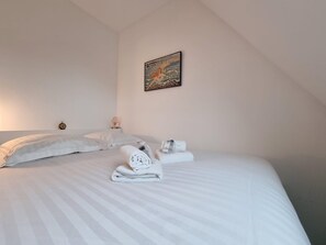 1 habitación, tabla de planchar con plancha y wifi 