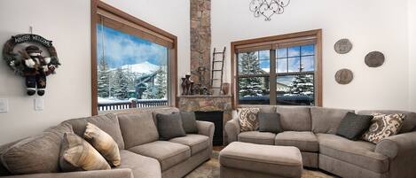 Televisie en een open haard