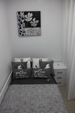 3 bedrooms, bed sheets