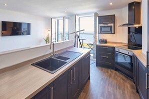 Fridge, oven, stovetop, dishwasher - Host & Stay | The Waves (Whitby)