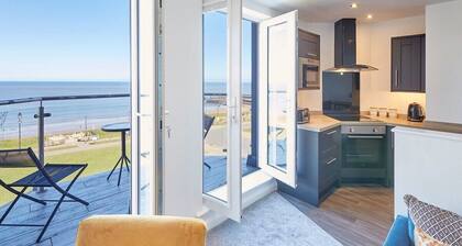 Host & Stay | The Waves