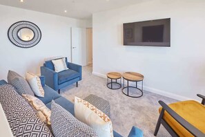 Unclassified image, 5 of 23, button