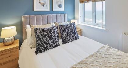 Host & Stay | Sea Watcher