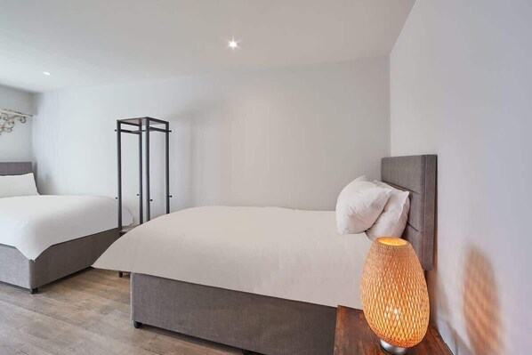2 bedrooms, iron/ironing board, free WiFi, bed sheets - Host & Stay | Laguz @ The Merchants Quarters (Scarborough)