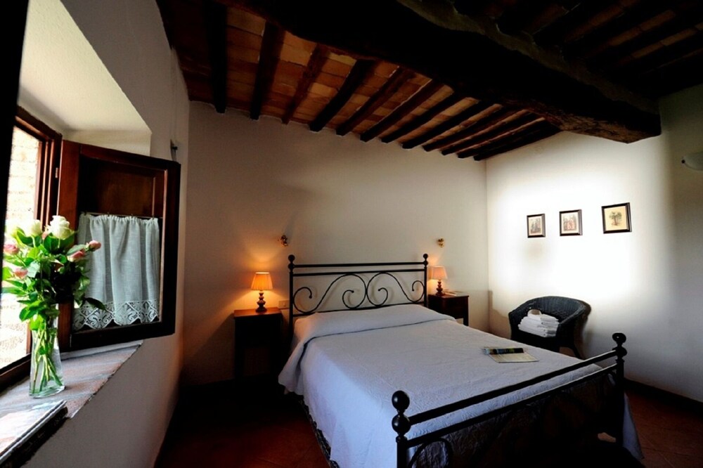 Agriturismo Il Canneto apartment in the countryside of Siena and San Gimignano