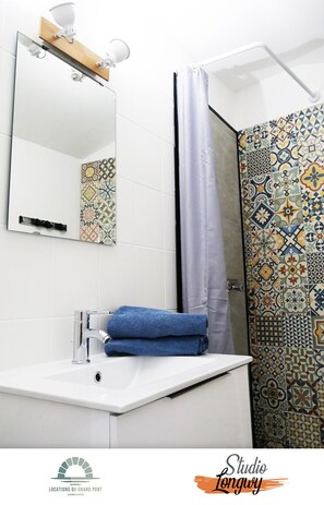 Shower, soap, toilet paper