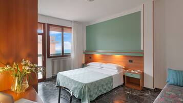 Cassaforte in camera, una scrivania, Wi-Fi gratuito, lenzuola