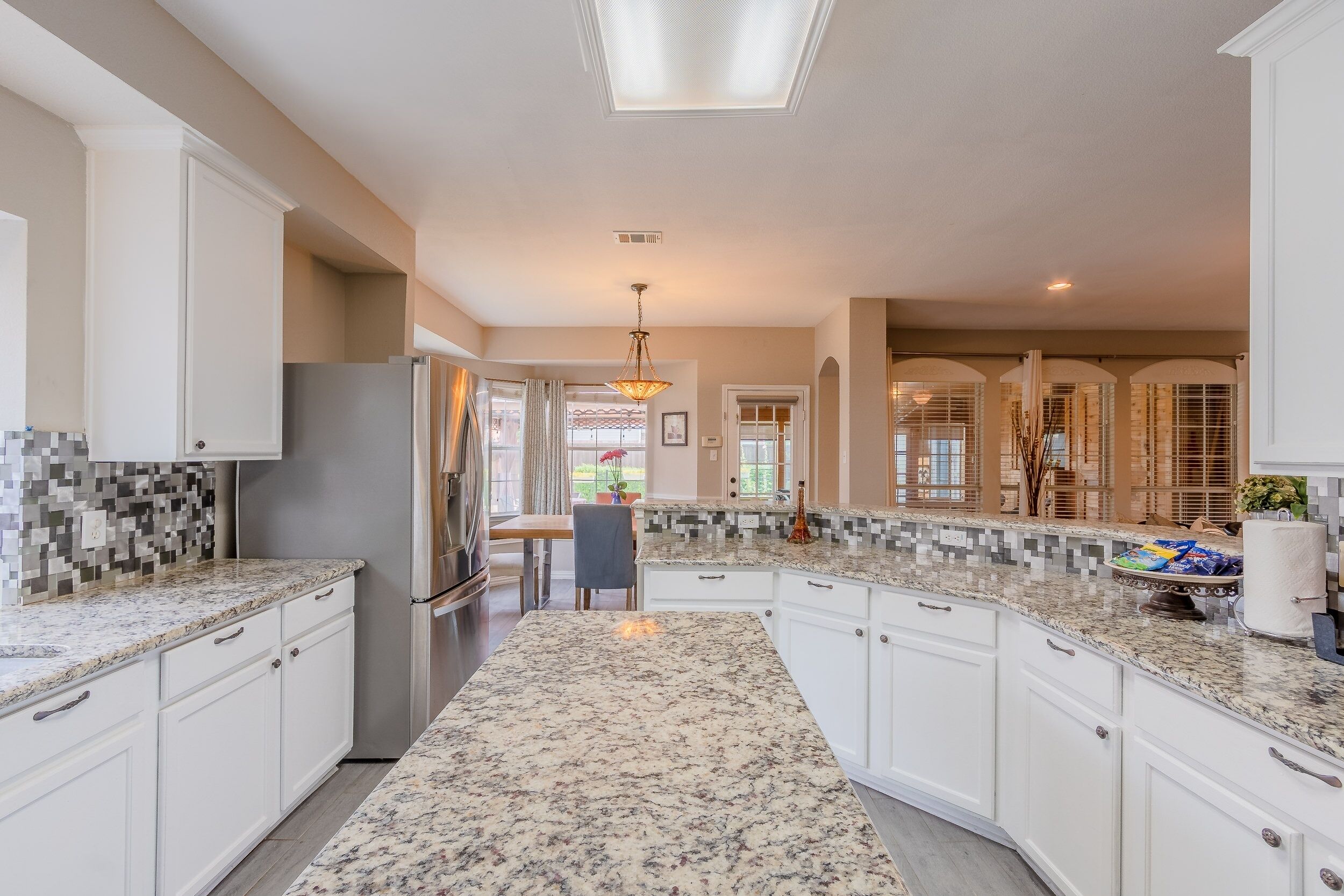 House, 6 Bedrooms | Dapur peribadi | Peti sejuk, ketuhar, pembancuh kopi/teh, pembakar roti 