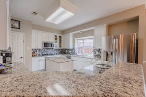 Private kitchen - Family Friendly Spacious Home with Backyard Pool by Redawning (Frisco)