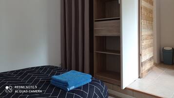 1 bedroom, WiFi, bed sheets