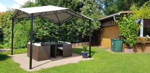 Property grounds - Luxury at a low price (Seeburg)