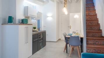 Apartment, 2 Bedrooms, Terrace | Private kitchen