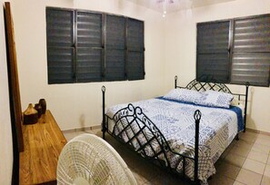 3 chambres, accès au Wi-Fi (inclus), literie fournie