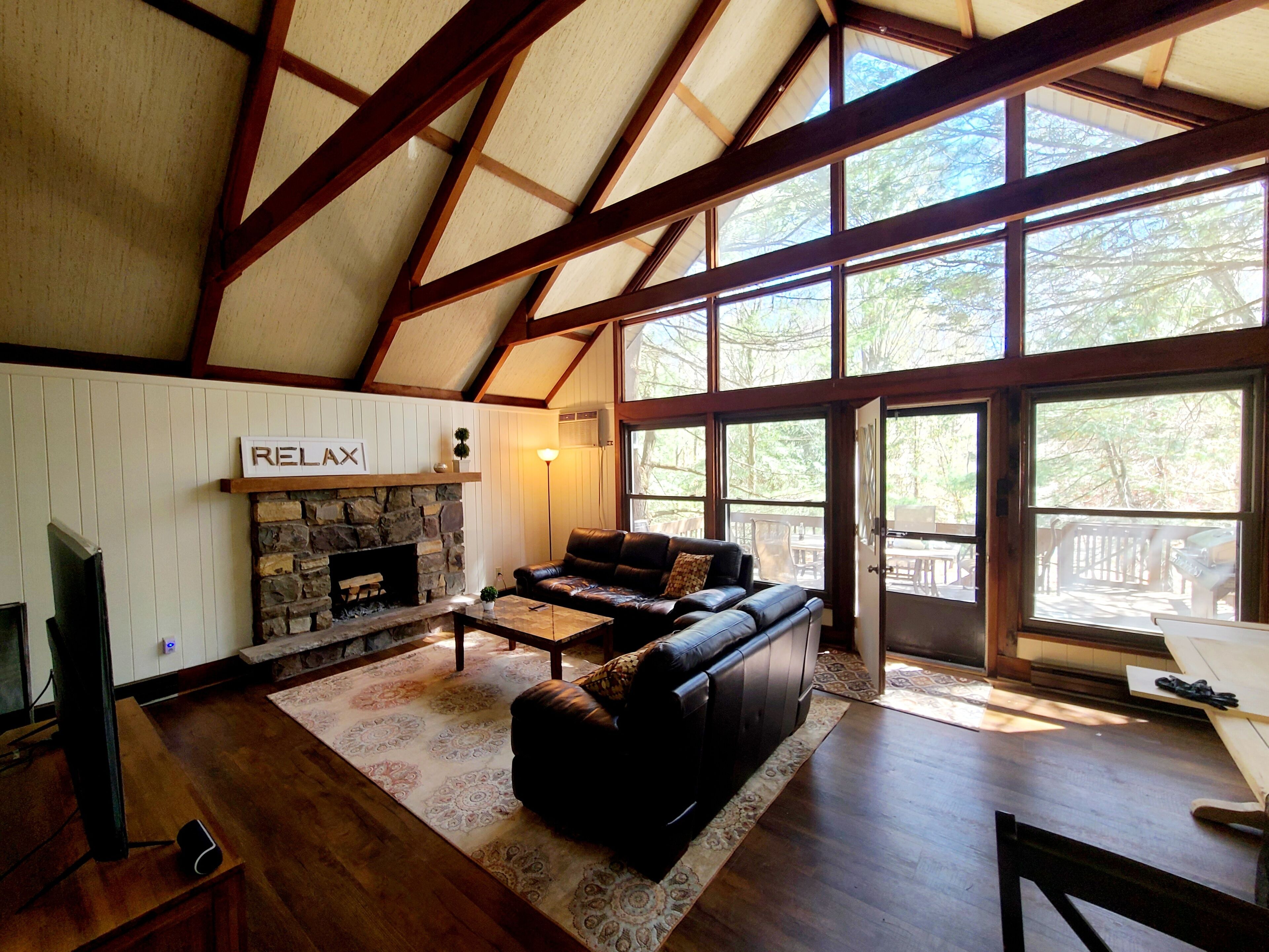 Cozy Cabin - Renovated 2021 - Big Bass Lake