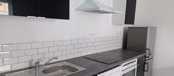 newly renovated comfortable spacious studio