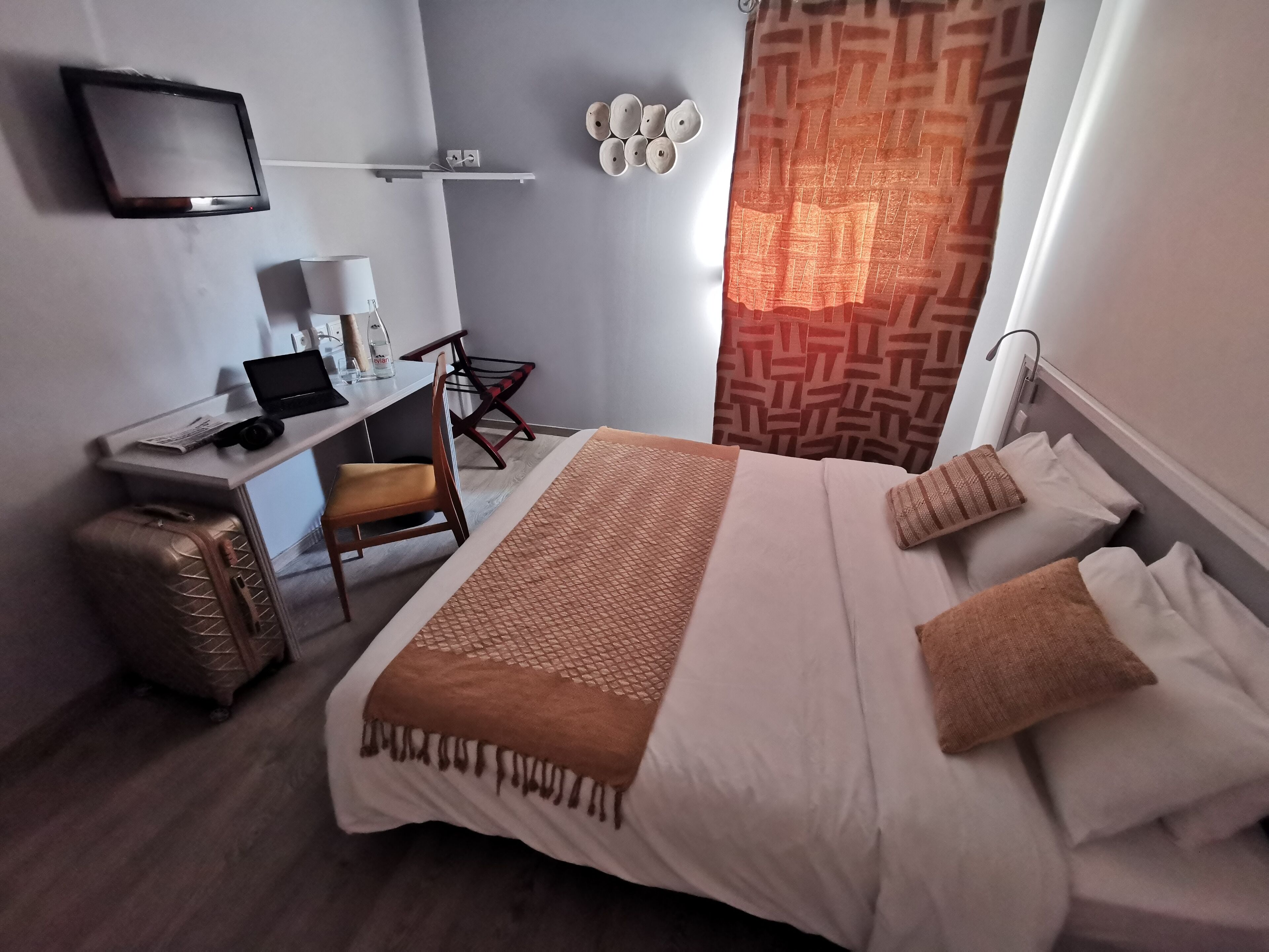 superior double room | individually decorated, individually furnished, desk, laptop workspace