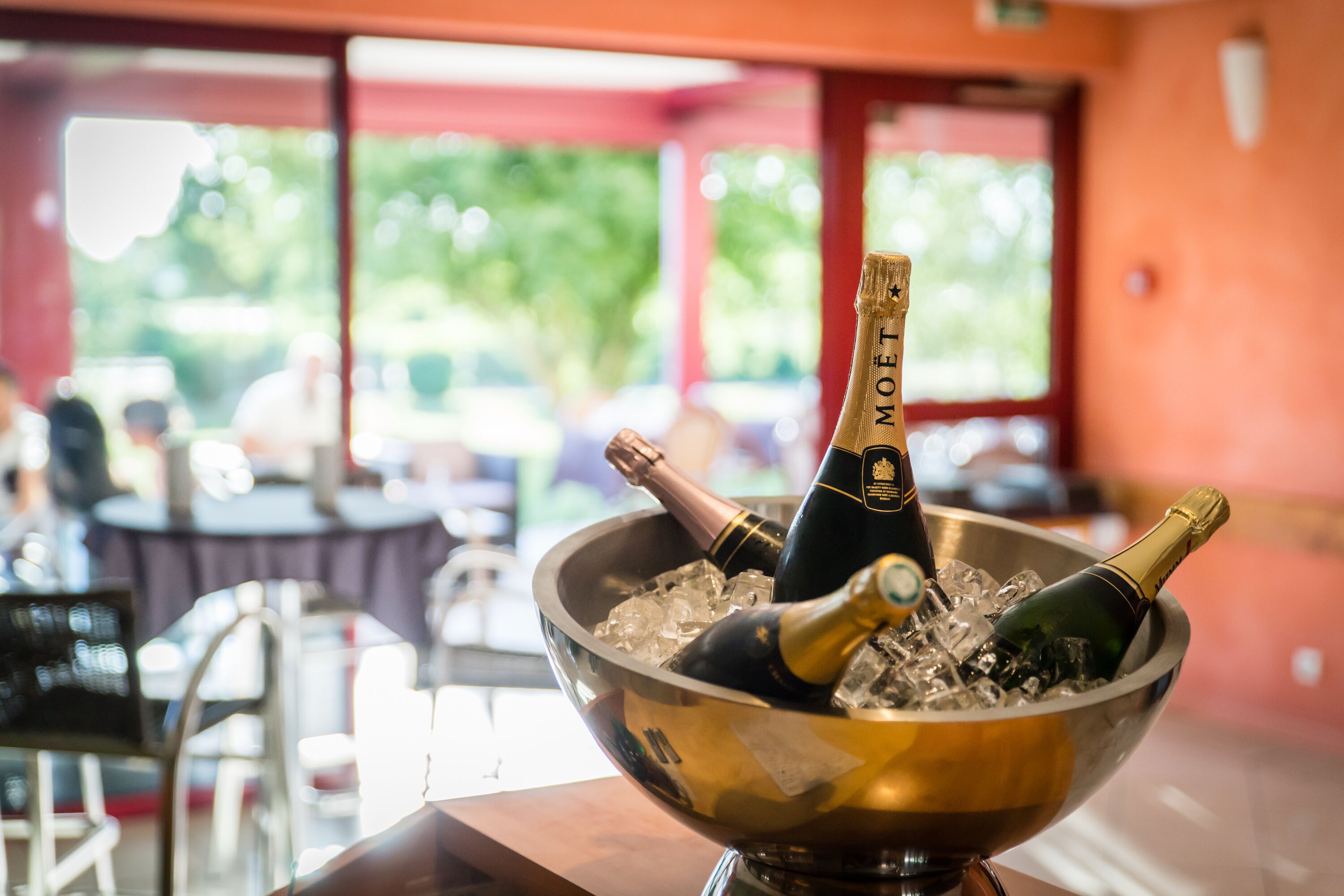 breakfast, lunch, dinner served; french cuisine