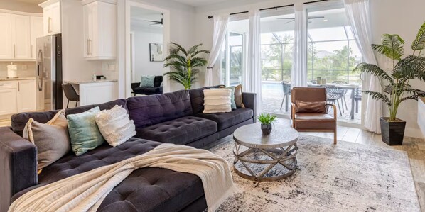 Smart TV, fireplace, Netflix, books