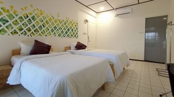 Twin Room, Private Bathroom | Desk, bed sheets