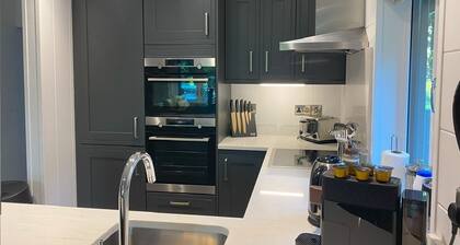 Luxury 3-bedroom lodge. Spacious country estate. Own hot tub. Free gym, pool etc