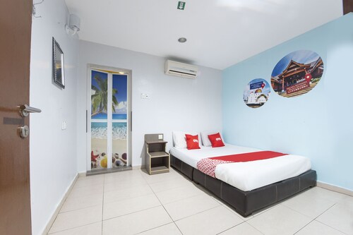 OYO 90254 D Anugerah Hotel