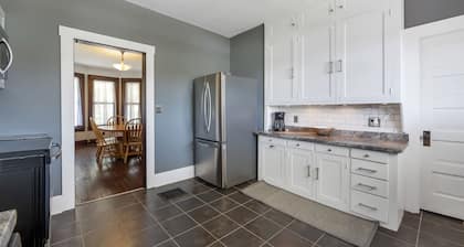 Hillside Escape...your home away from home!