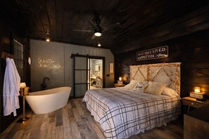 1 slaapkamer, een bureau, gratis wifi, beddengoed