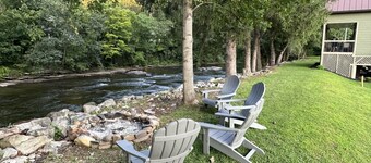 Parsons Riverside Retreat: Steps away from a rolling mountain stream and trails