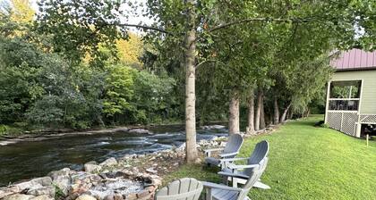 Parsons Riverside Retreat: Steps away from a rolling mountain stream and trails