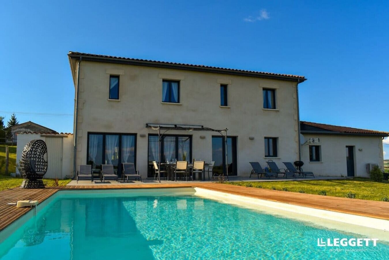 Alexyo - 10 persons Villa with pool close to Aubeterre