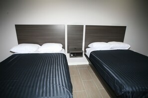 ห้องเบสิกดับเบิล | โต๊ะทำงาน, Wi-Fi ฟรี