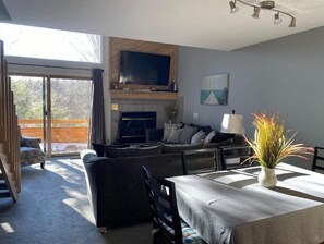 Smart TV, fireplace, DVD player, table football