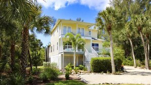 Unclassified image, 2 of 61, button - Ardsley Way (Sanibel)