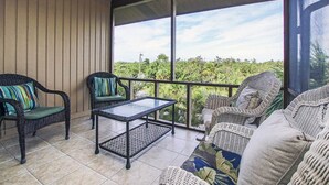 Condo (Blind Pass B208) | Living room - Blind Pass B208 (Sanibel)