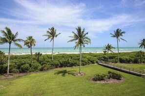 Condo (Compass Point 122) | Property grounds - Compass Point 122 (Sanibel)