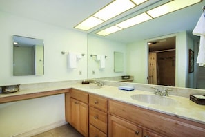 Bathroom - Compass Point 122 (Sanibel)
