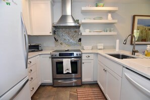 House (Lake Palms 10) | Private kitchen