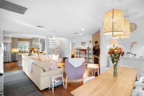 House (Nerita Home) | Living room | Flat-screen TV - Nerita Home (Sanibel)